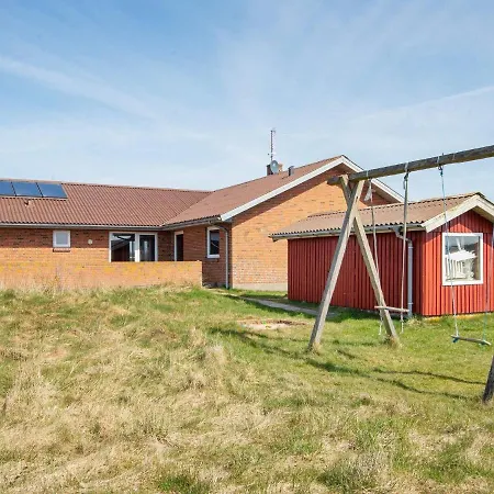 14 Person In Harbo Re Harboør